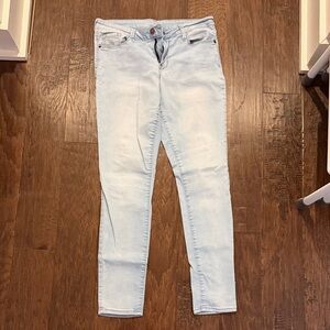 Light Blue Women's old navy rockstar jeans